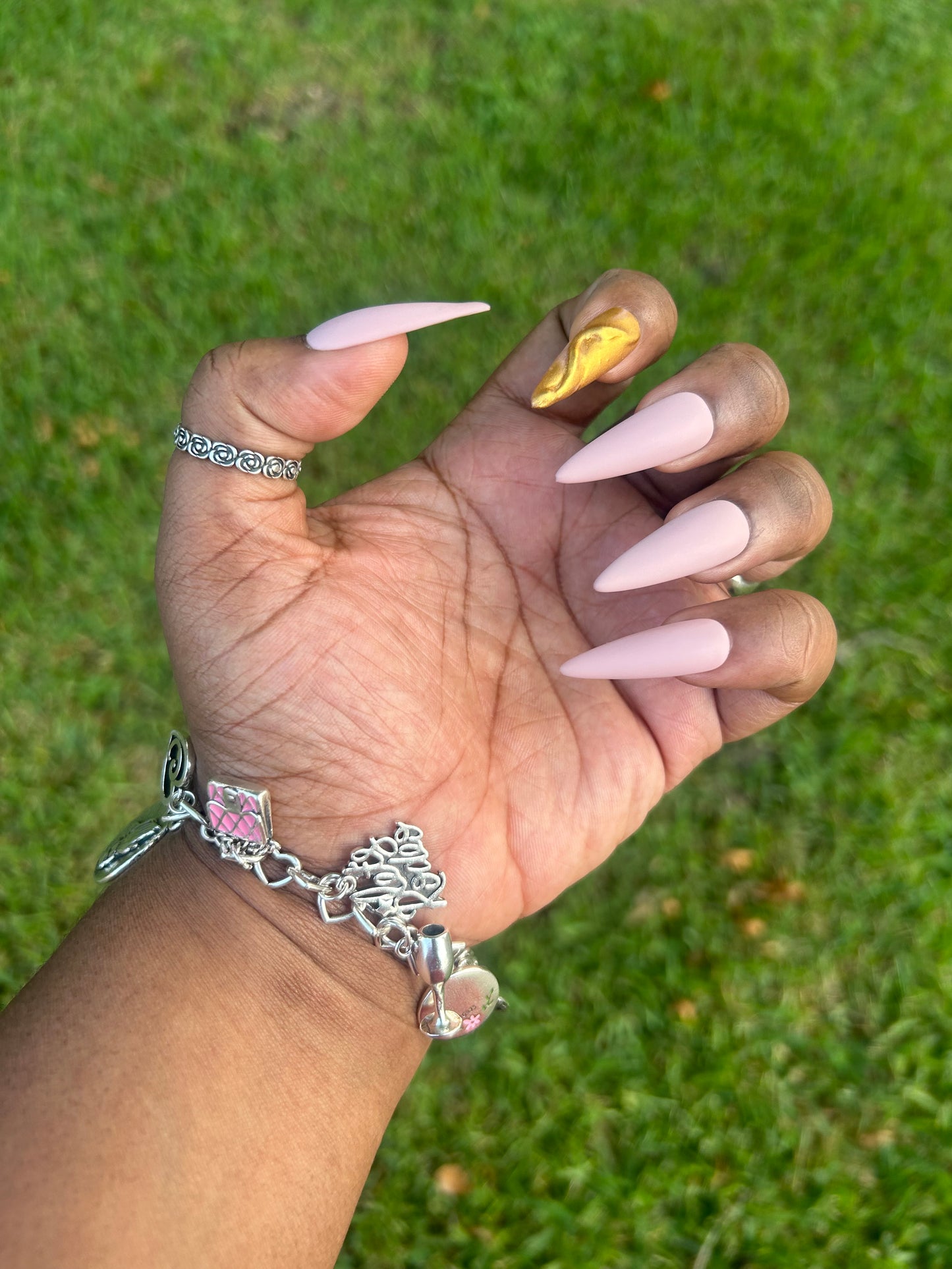 “Golden Natural” Nail Set