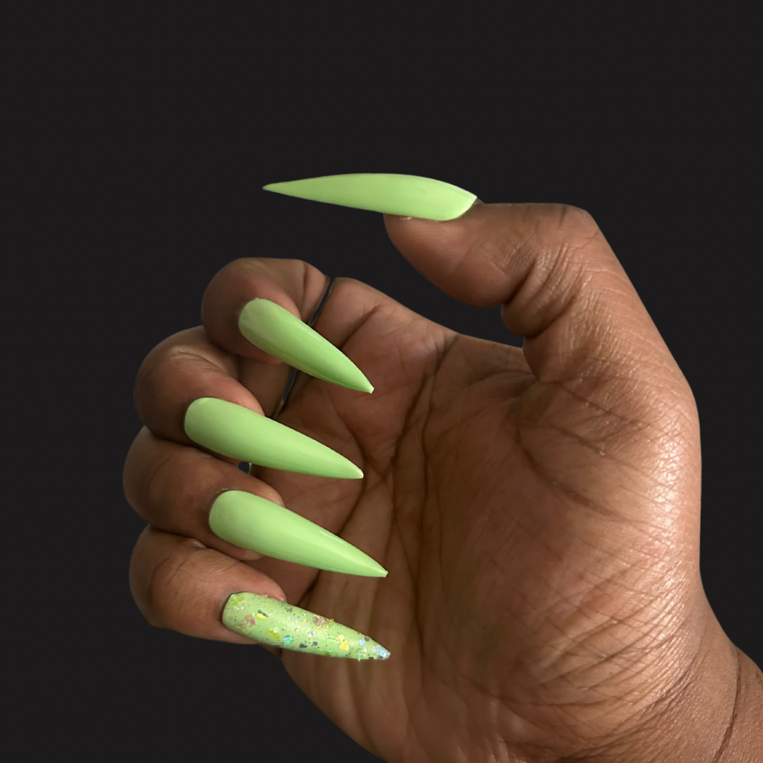 “Kiwi Chrome” Nail Set