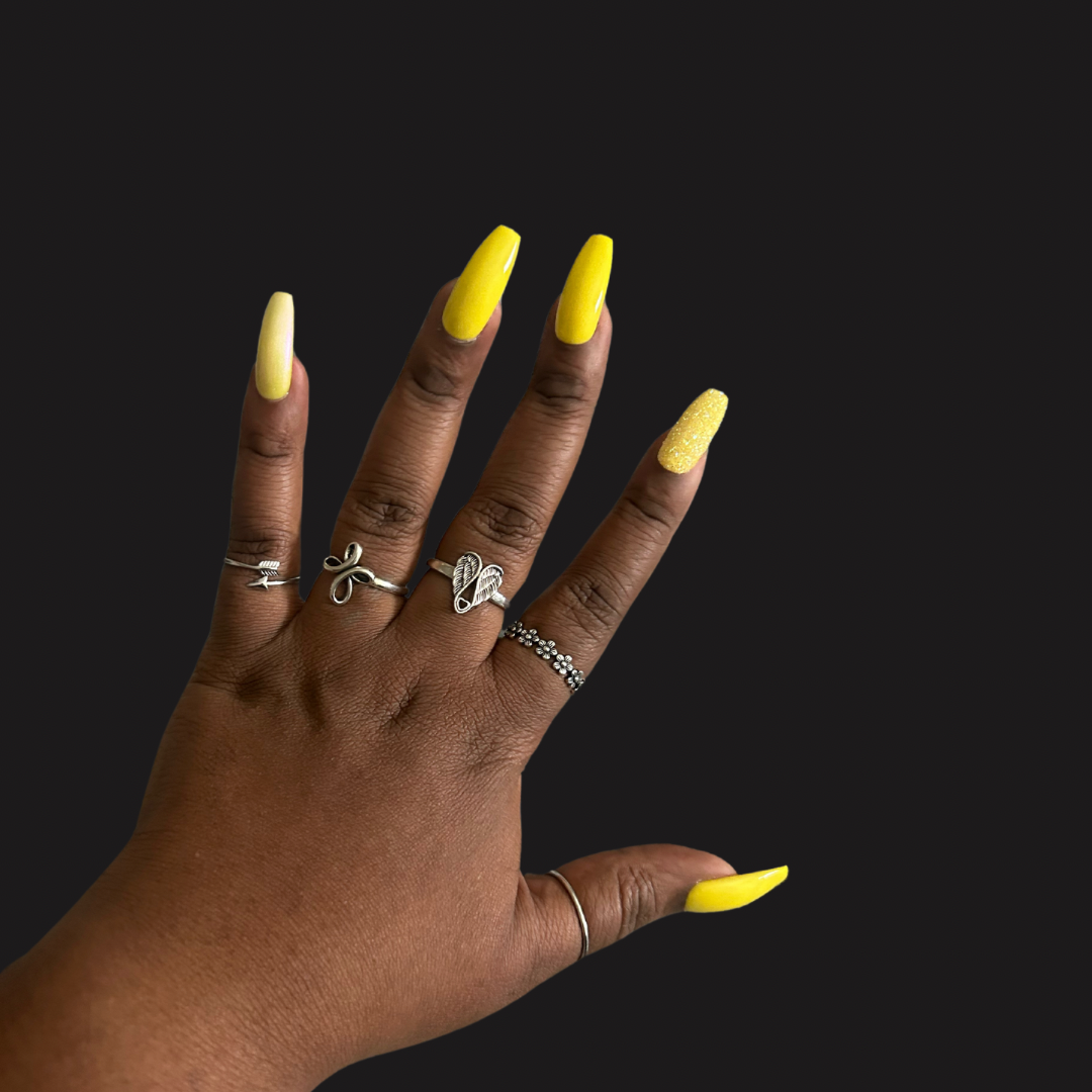 “Yellow Chrome Bloom” Nail Set