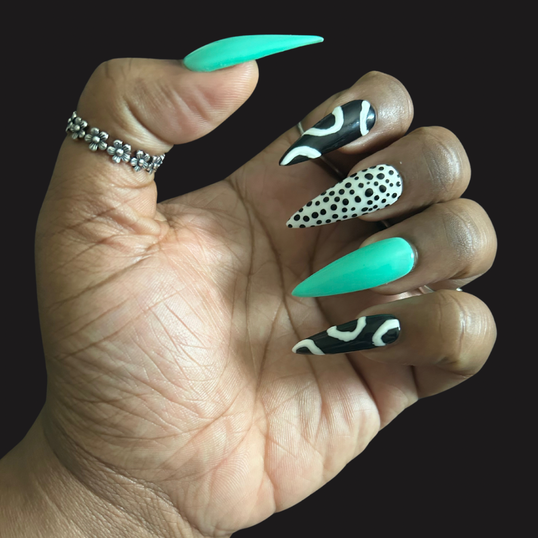 “Mint Abstract" Nail Set