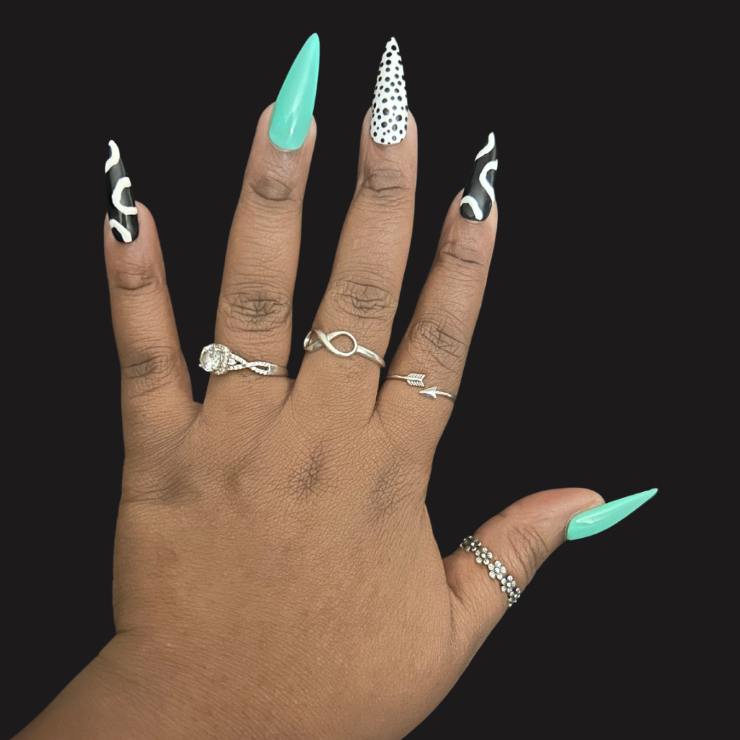 “Mint Abstract" Nail Set