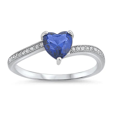 Anillo de promesa de corazón con circonita cúbica de zafiro azul