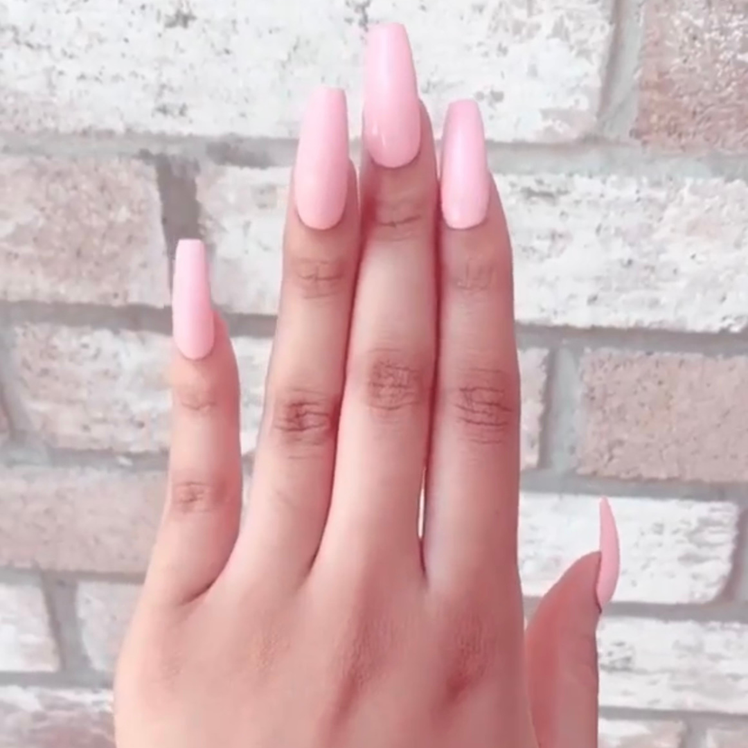 “Pretty In Pink” Nail Set