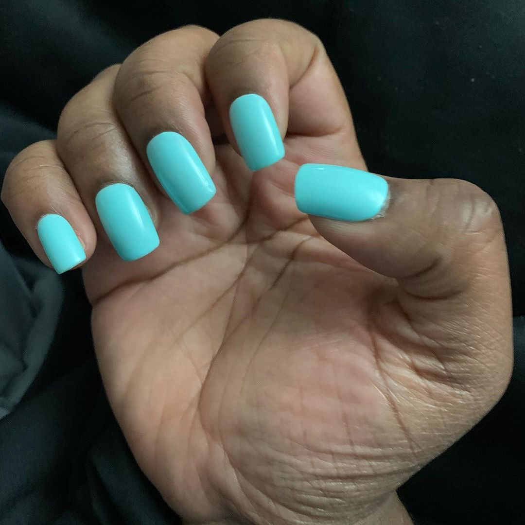 “Tiffany’s Please” Nail Set