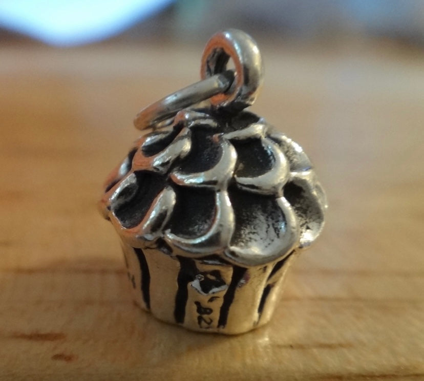 Cupcake Charm