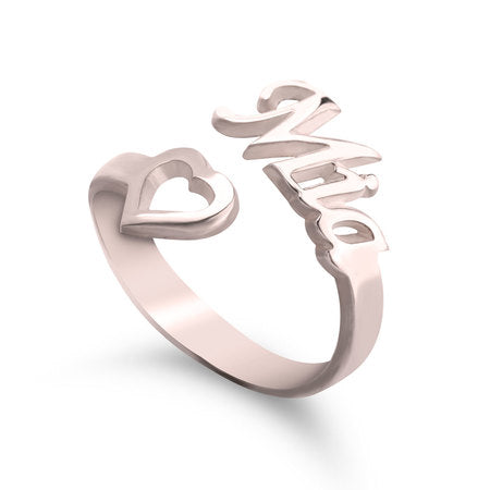 Anillo con nombre personalizado y corazón